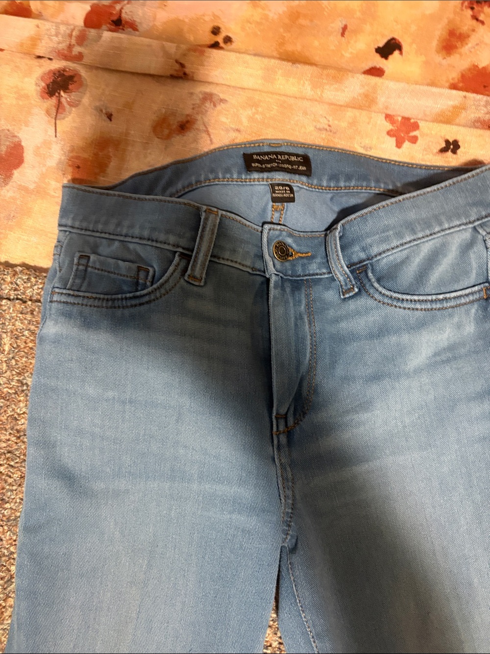 Banana Republic Women’s Light Wash Slim Straight Jeans